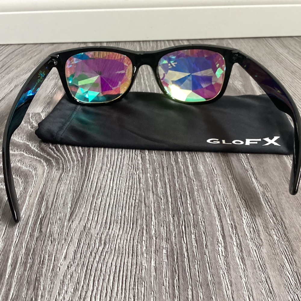 GloFX Ultimate Kaleidoscope Glasses - Rainbow Rave Light Diffraction Eyewear - Picture 8 of 9